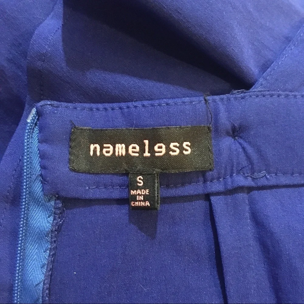 Nameless backless dress